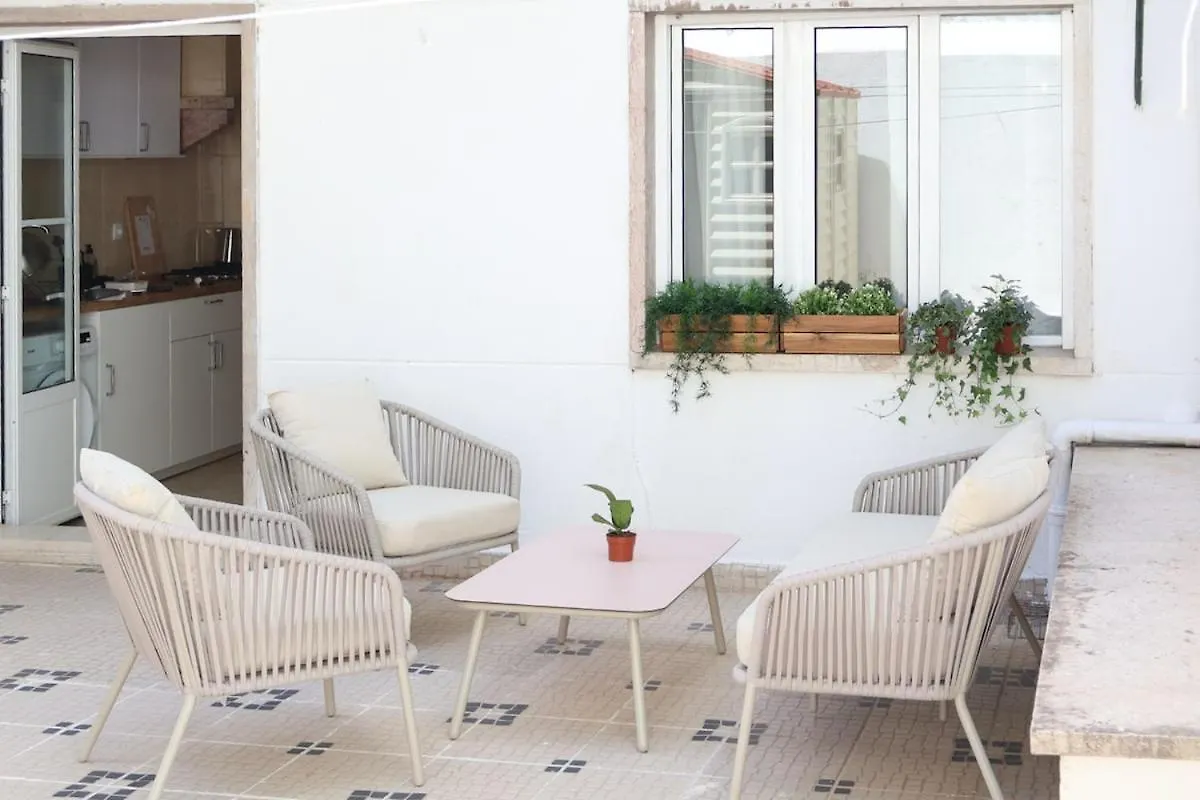 Lovely Apartment In The City Central With Terrace Lisbona Portogallo