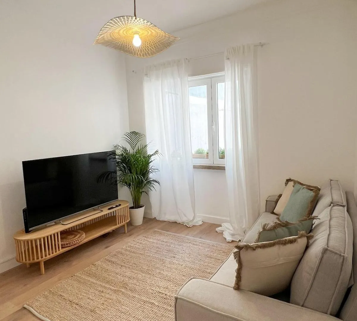Lovely Apartment In The City Central With Terrace Lisbona 0*,